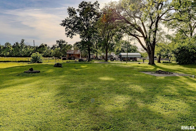 443 Loomis Ln, Carlinville, IL 62626