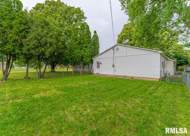 1507 4th St, Lincoln, IL 62656 - view of yard