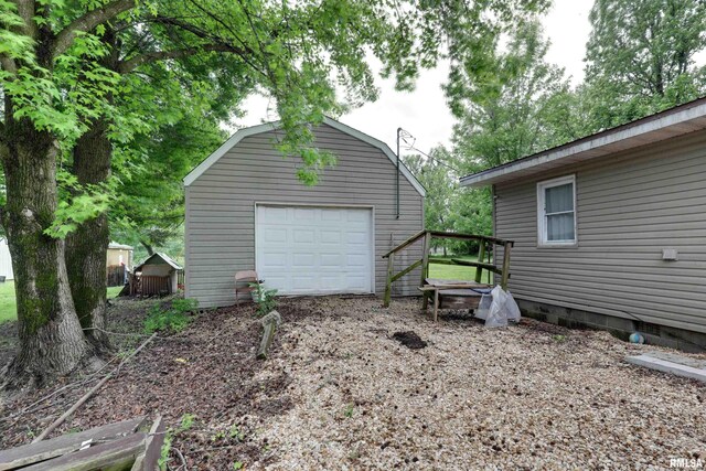 305 E Clay St, Pleasant Hill, IL 62366 - view of detached garage