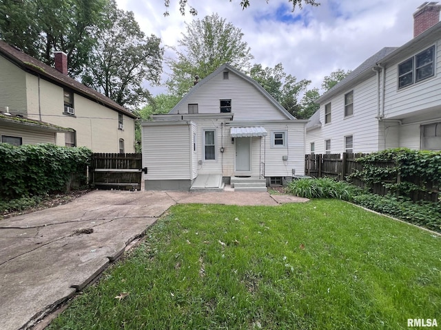 1312 N 3rd St, Springfield, IL 62702 - back of house with entry steps and a patio area