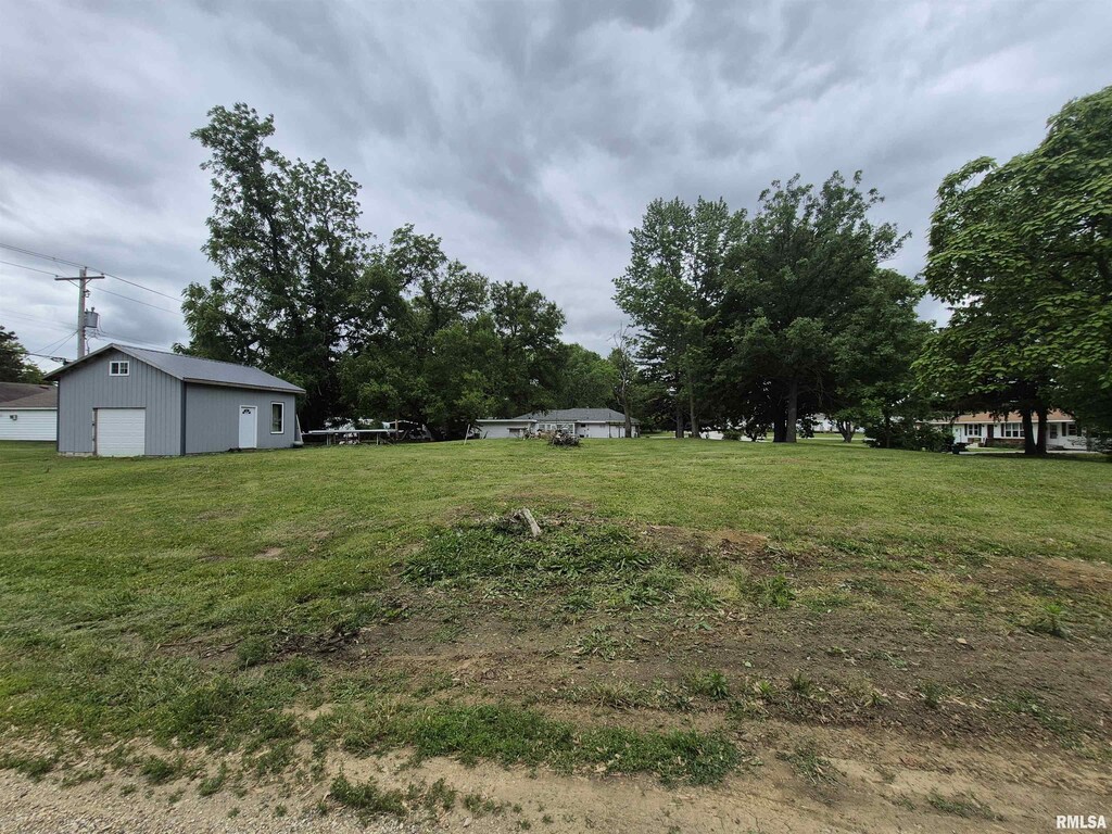 304 W Mechanic St, Ashland, IL 62612 - photo 1