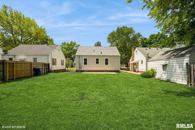 2428 S 8th St, Springfield, IL 62703 - back of house with a patio