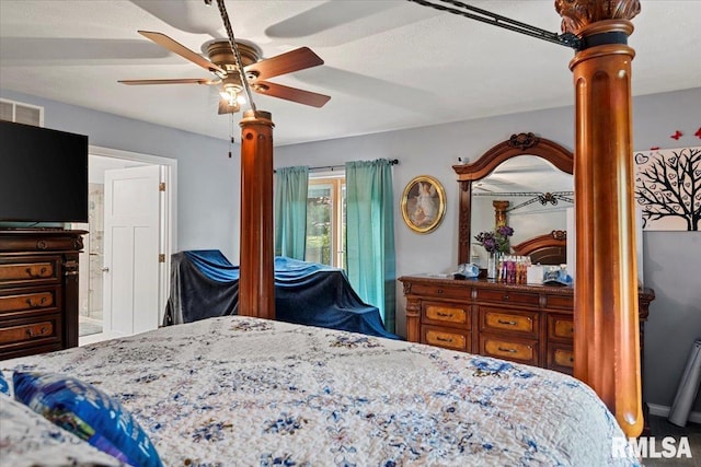 4101 N 8th St, Springfield, IL 62707 - bedroom featuring ceiling fan