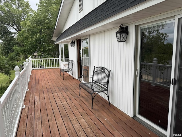 18382 N Quiver Beach Rd, Havana, IL 62644 - view of wooden deck