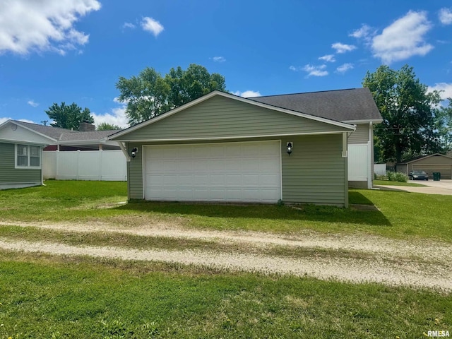 1106 S 19th St, Quincy, IL 62301 - view of garage