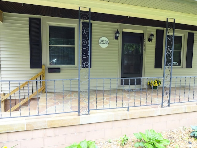 2536 S 10th St, Springfield, IL 62703 - doorway to property with covered porch