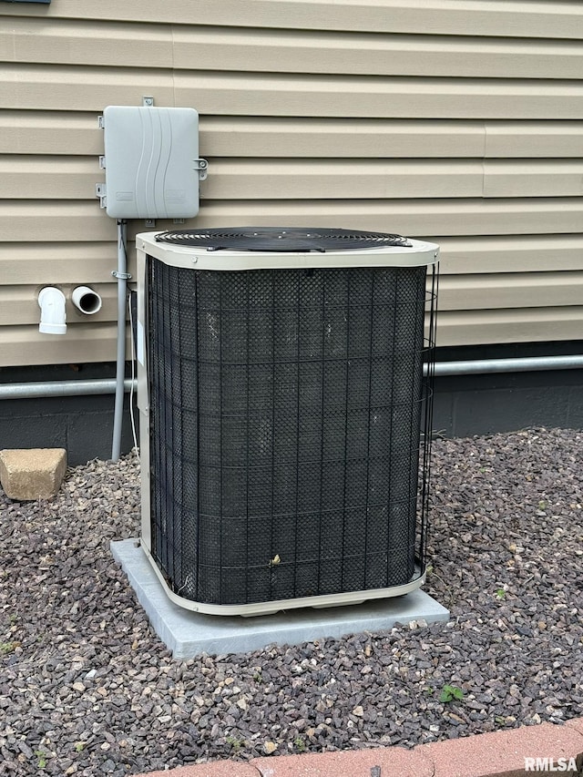 709 W Monmouth St, Abingdon, IL 61410 - exterior view of central AC unit