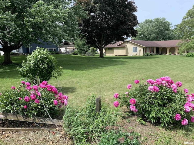 720 N 5th St, Monmouth, IL 61462 - photo 18