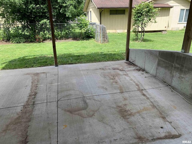 720 N 5th St, Monmouth, IL 61462 - photo 42