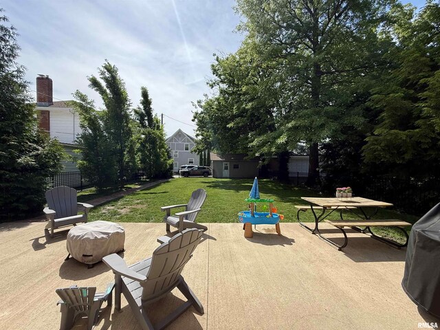 344 S 24th St, Quincy, IL 62301 - view of patio / terrace