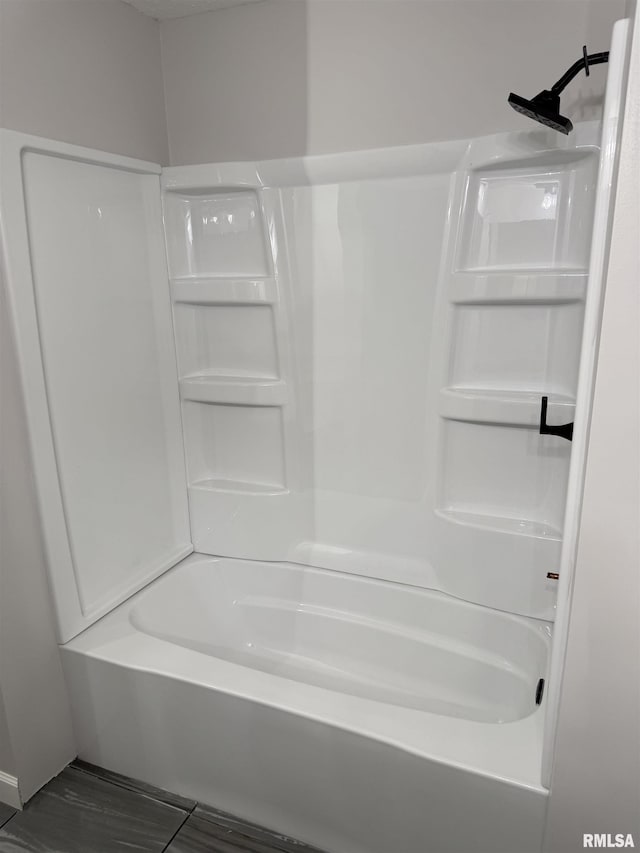 1352 N Lawrence Ave, Taylorville, IL 62568 - bathroom with tub / shower combination