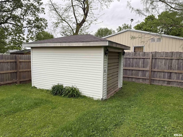 1352 N Lawrence Ave, Taylorville, IL 62568 - view of shed