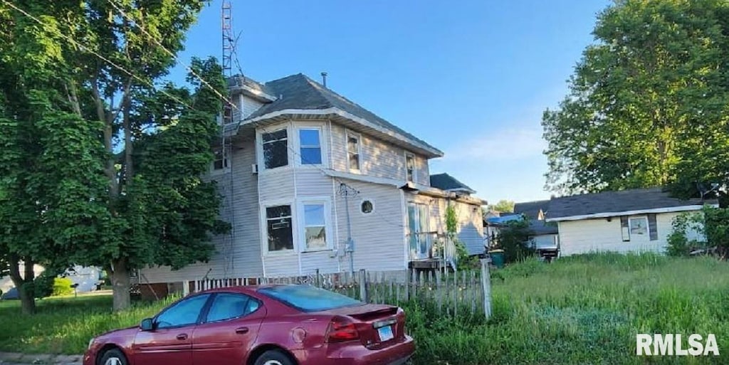 310 N Dean St, Bushnell, IL 61422 - view of front of property