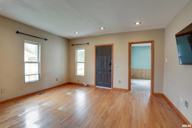 2911 Hampshire St, Quincy, IL 62301 - spare room featuring light wood-type flooring, baseboards, and recessed lighting