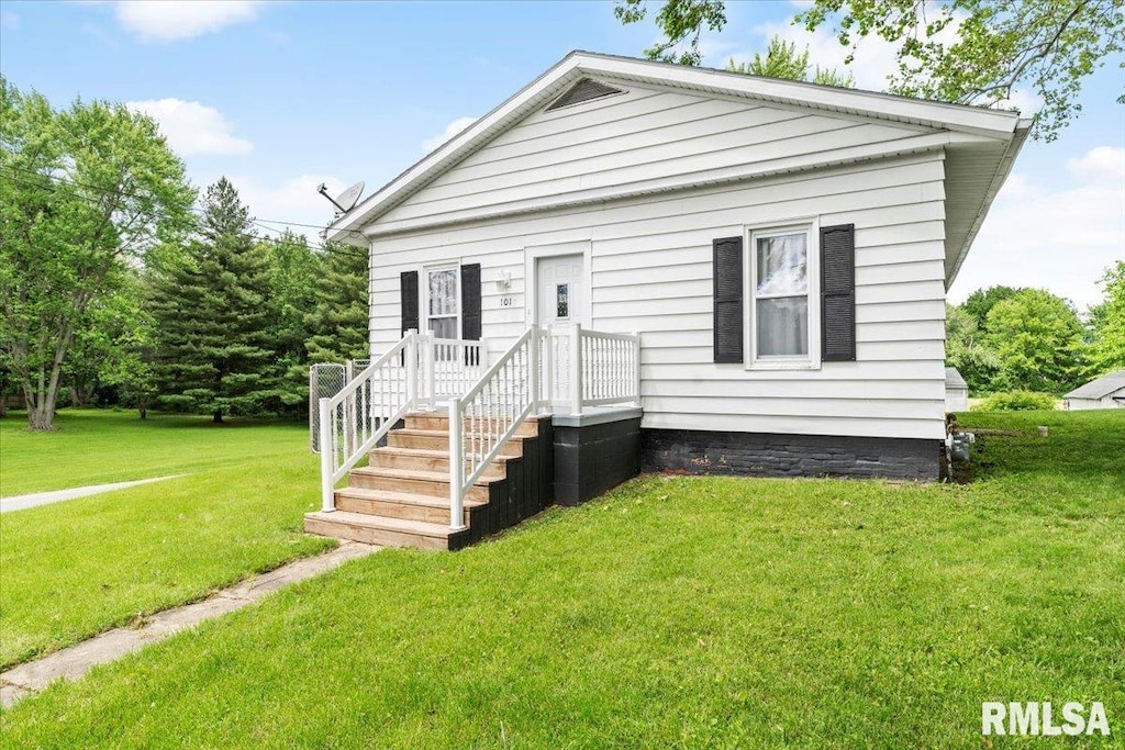 101 E Teak St, Thayer, IL 62689 - photo 1