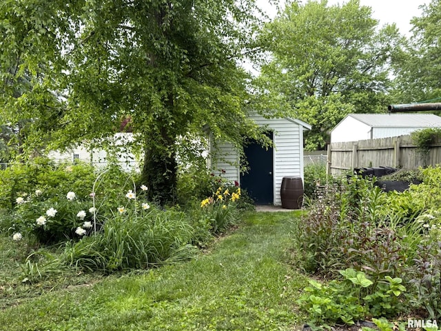 131 E Willard St, Wataga, IL 61488 - view of yard
