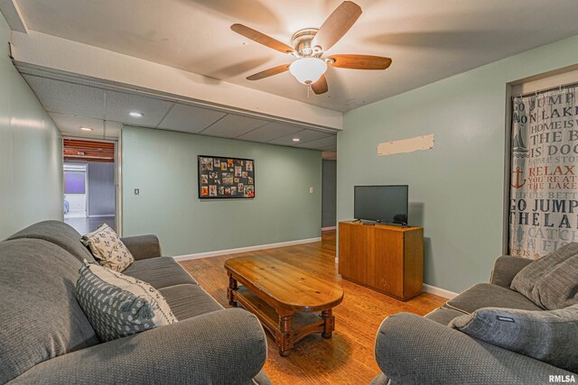 327 Elm Ln, Petersburg, IL 62675 - photo 27