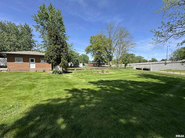 387 N Kellogg St, Galesburg, IL 61401 - photo 8
