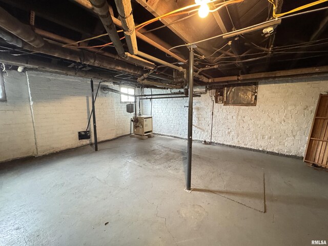 387 N Kellogg St, Galesburg, IL 61401 - photo 63
