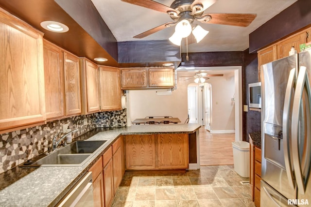 1100 W Vine St, Taylorville, IL 62568 - photo 3