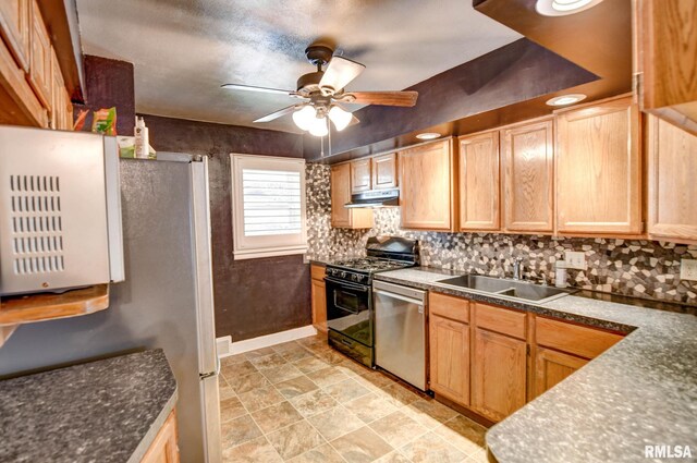 1100 W Vine St, Taylorville, IL 62568 - photo 5