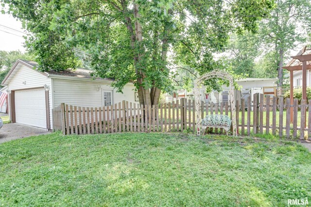1100 W Vine St, Taylorville, IL 62568 - photo 47