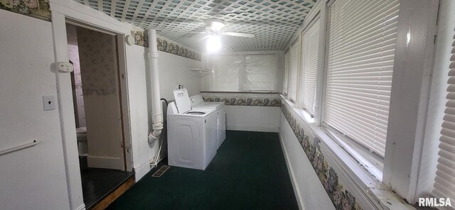 1262 N Broad St, Galesburg, IL 61401 - laundry area featuring washing machine and clothes dryer and baseboards