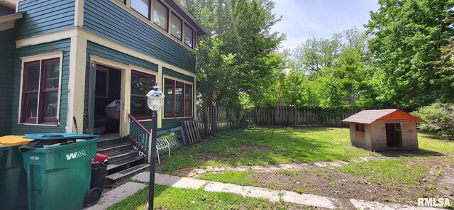 1262 N Broad St, Galesburg, IL 61401 - view of yard