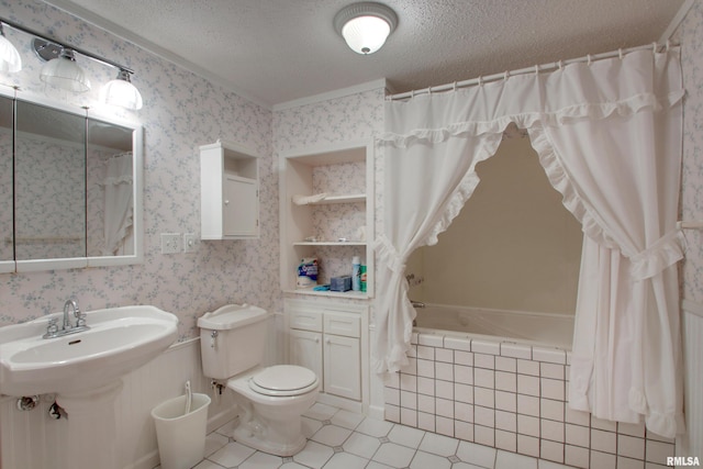 2044 N 1200th Ave, Liberty, IL 62347 - full bath with a textured ceiling, toilet, tile patterned floors, and shower / bath combo with shower curtain