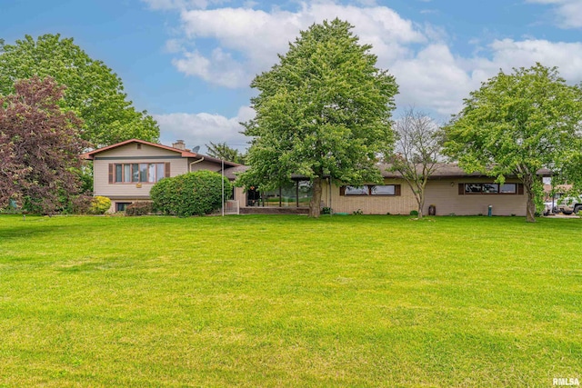 1354 Airport Rd, Lincoln, IL 62656 - view of grassy yard