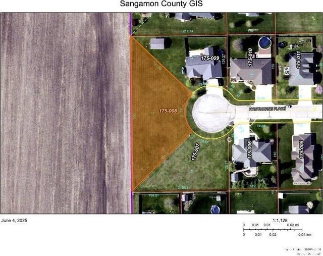 915 Hawthorne Pl, Pawnee, IL 62558