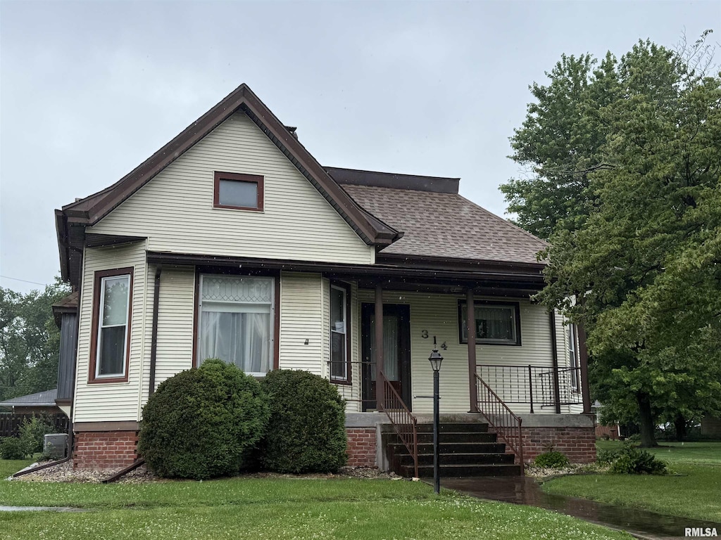 314 S Liberty St, Rushville, IL 62681 - photo 1