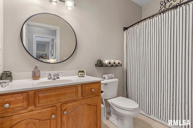 33 Vista Rdg, Petersburg, IL 62675 - bathroom with tile patterned flooring, toilet, vanity, and a shower with curtain