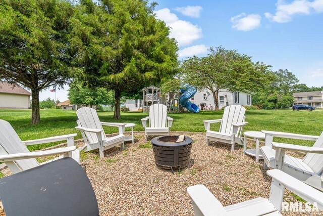 33 Vista Rdg, Petersburg, IL 62675 - view of green lawn with a playground