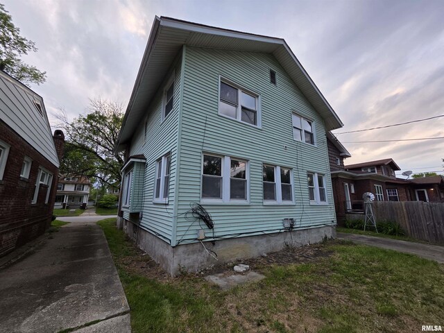 2040 S 5th St, Springfield, IL 62703 - view of home's exterior