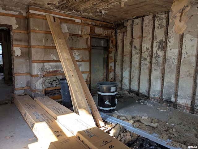 420 Kentucky St, Quincy, IL 62301 - view of basement