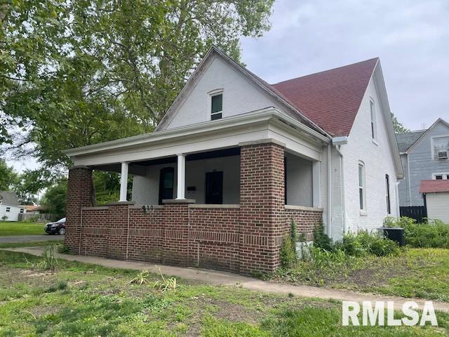 930 N 8th St, Springfield, IL 62702 - photo 1