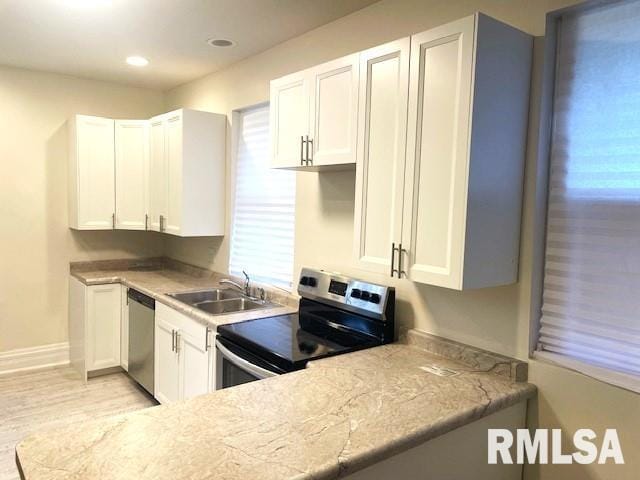 930 N 8th St, Springfield, IL 62702 - photo 12