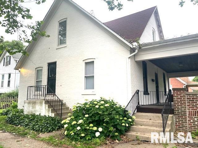 930 N 8th St, Springfield, IL 62702 - photo 3