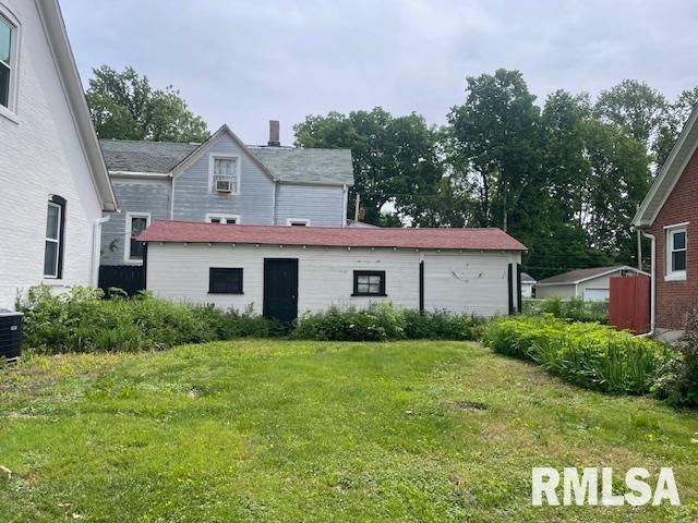 930 N 8th St, Springfield, IL 62702 - photo 5