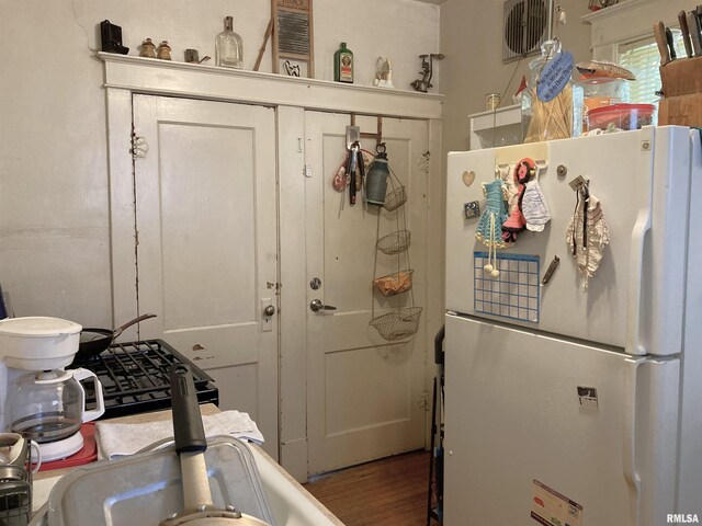 763 Mulberry St, Galesburg, IL 61401 - photo 15