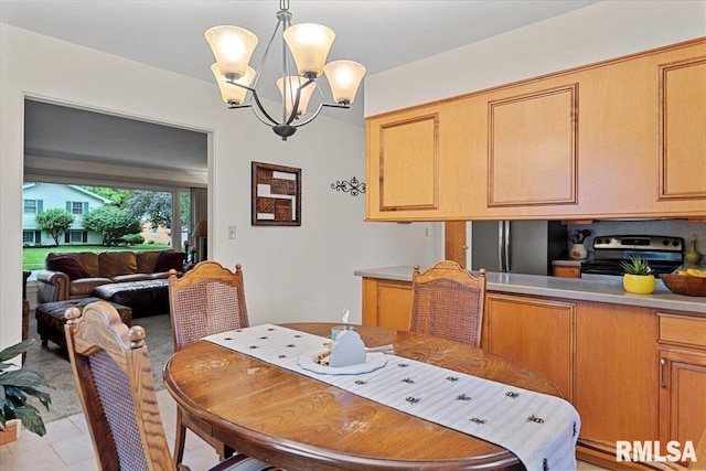 2054 Cambridge Rd, Springfield, IL 62704 - dining area featuring a chandelier
