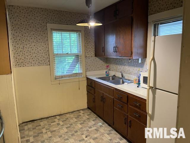 1437 E Division St, Decatur, IL 62526 - photo 5