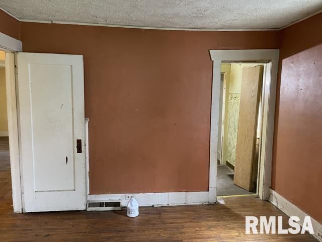 1437 E Division St, Decatur, IL 62526 - photo 7