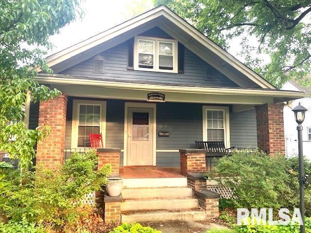 1443 N 3rd St, Springfield, IL 62702 - bungalow-style home with a porch and brick siding