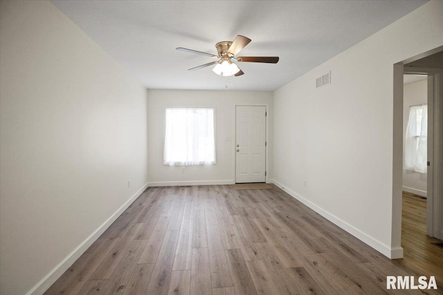 3024 Allis St, Springfield, IL 62703 - entrance foyer featuring wood finished floors, a ceiling fan, and baseboards