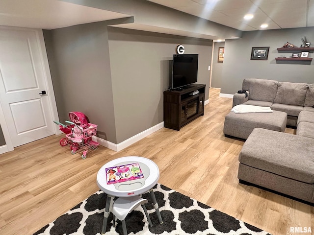 2900 Old State Rd, Alexander, IL 62601 - living area with light wood-style flooring, baseboards, and recessed lighting