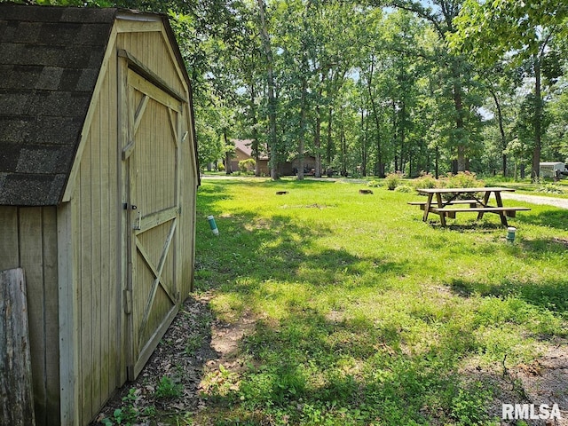 12862 Winnebago Dr, Plainview, IL 62685 - view of grassy yard
