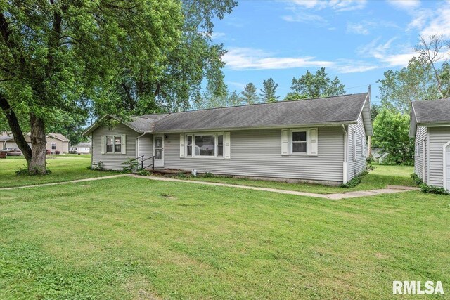 409 Maple Pl, Kincaid, IL 62540 - photo 3