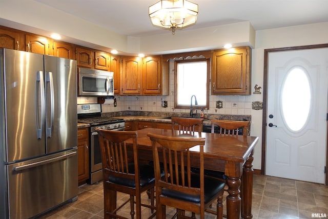941 E Knox St, Galesburg, IL 61401 - photo 22